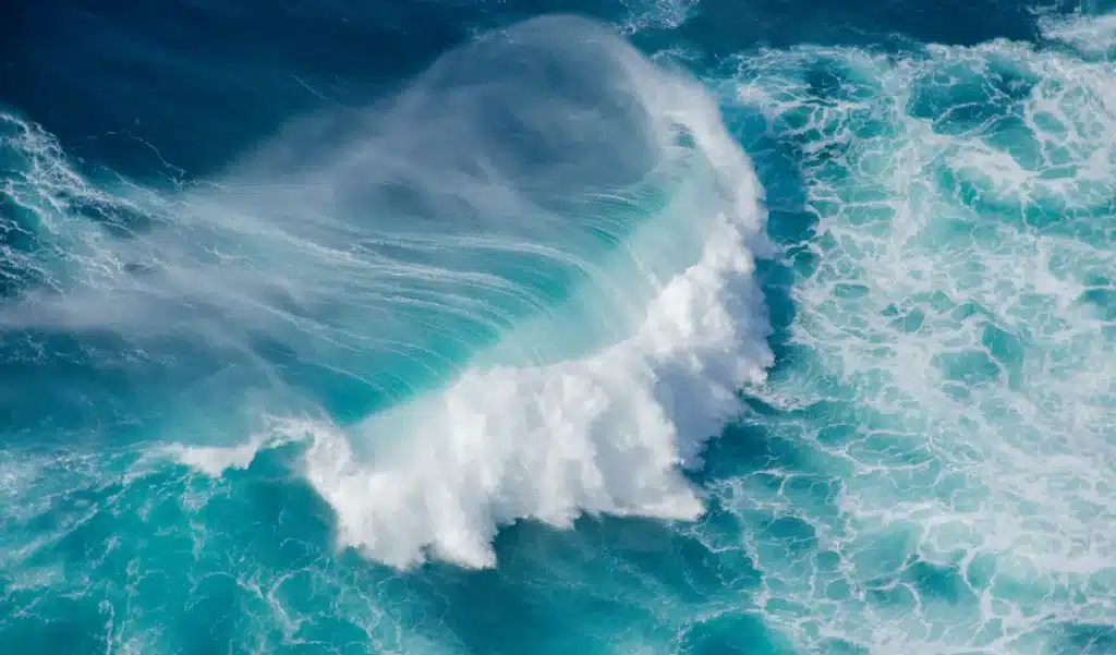Pourquoi les plages se réchauffent plus vite que prévu : ces tourbillons océaniques poussent les courants côtiers avec une force que personne n'avait mesurée