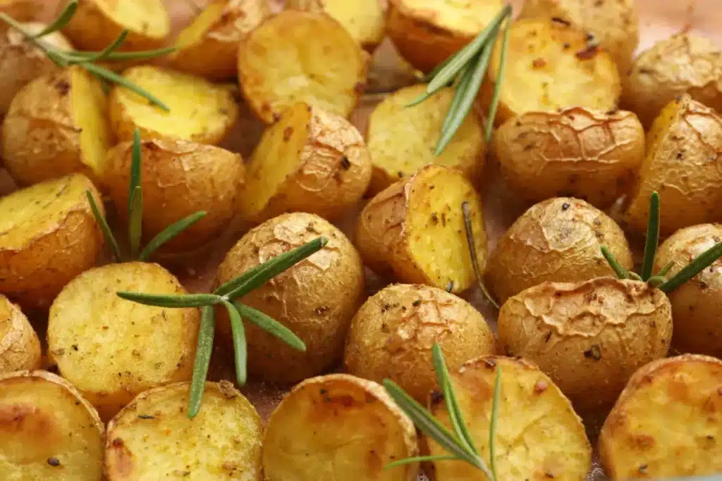 Pourquoi beaucoup de gens mettent leurs pommes de terre au frigo en été alors que les maraîchers déconseillent formellement cette habitude