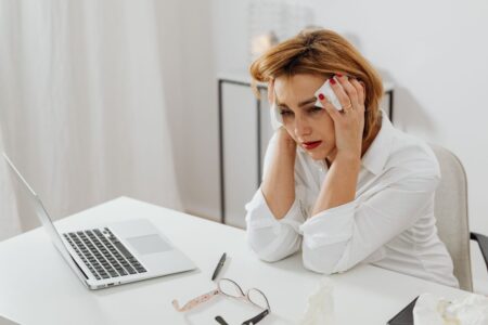 fraudes-en-entreprise-quand-92-des-dirigeants-se-croient-proteges-mais-que-57-des-salaries-voient-rouge