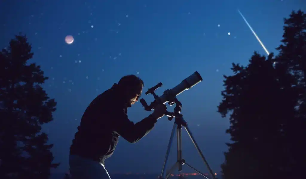 Cette pluie d'étoiles filantes traverse le ciel en plein jour : voici la date exacte et l'heure pour l'observer depuis la France