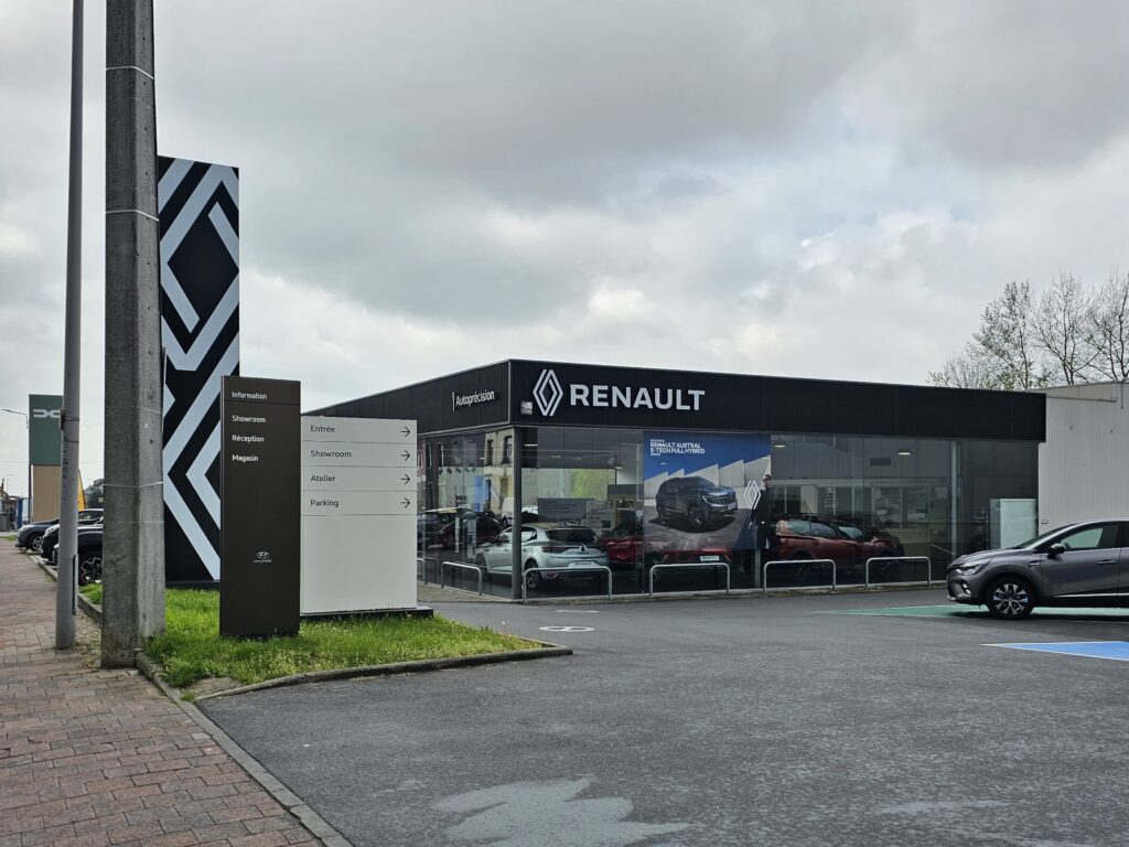Renault lance un plan de départs volontaires : 800 ingénieurs concernés d'ici 2027