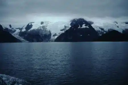 Pourquoi une zone au sud du Groenland refuse de se réchauffer alors que tout l'Atlantique bat des records de chaleur : les océanographes s'inquiètent