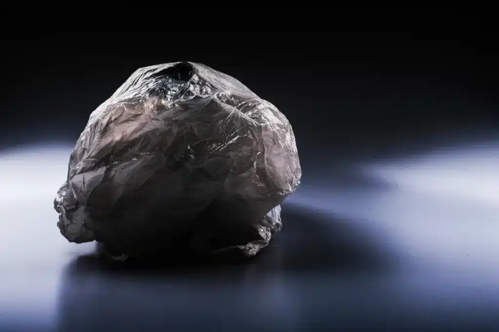 Ni plante ni lumière : ces cailloux découverts à 4 000 m sous le Pacifique produisent de l'oxygène dans le noir total, les biologistes n'en reviennent pas