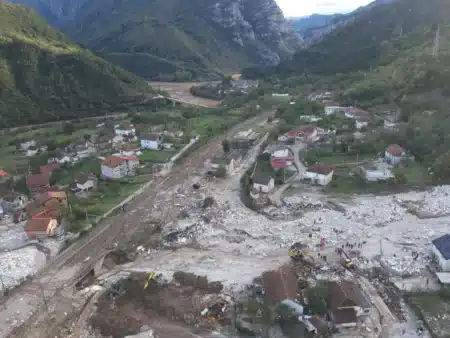 Glissement de terrain en Chine : au moins 51 morts et des dizaines de disparus, des centaines de secouristes continuent les recherchent