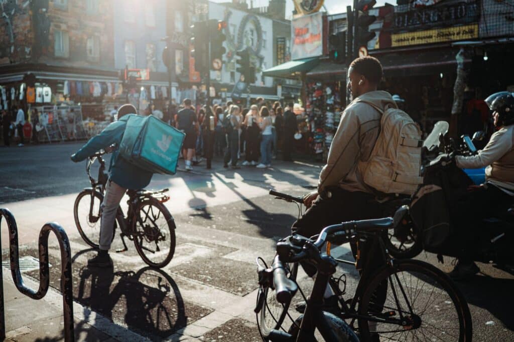 Livreurs Velo Revenu Minimal Garanti