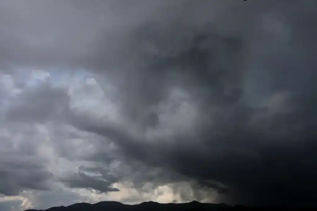Grêle, rafales et pluies torrentielles : voici les départements les plus exposés ces prochains jours