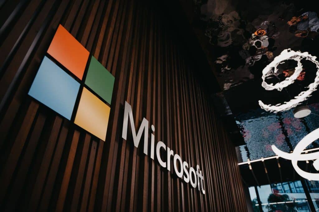microsoft-supprime-3-200-postes-chez-xbox-le-dialogue-social-a-lepreuve-du-grand-reset