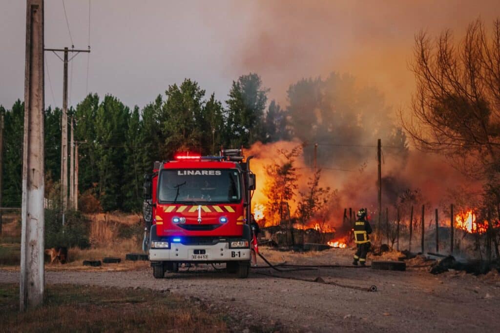 Indemnités d'activité partielle : une bouée de sauvetage pour les dirigeants de TPE face aux incendies