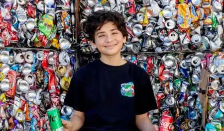 À 13 ans, il lance une entreprise grâce au recyclage de 1,5 million de canettes, récoltant 22 000 dollars