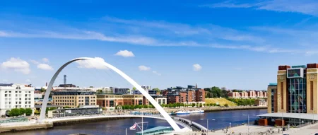 À Gateshead, de l'eau emprisonnée à 150 mètres sous la ville dans d'anciennes mines de charbon alimente désormais en chaleur 350 habitations et bâtiments publics