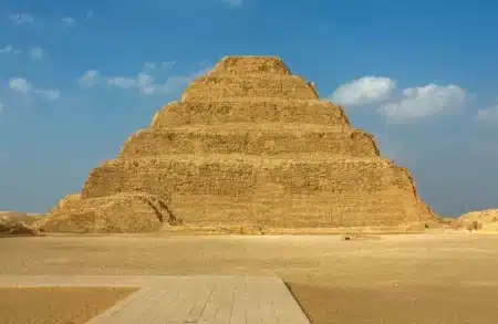 Des archéologues trouvent des preuves que les Égyptiens ont édifié des pyramides anciennes grâce à une machine high-tech très avancée pour leur époque