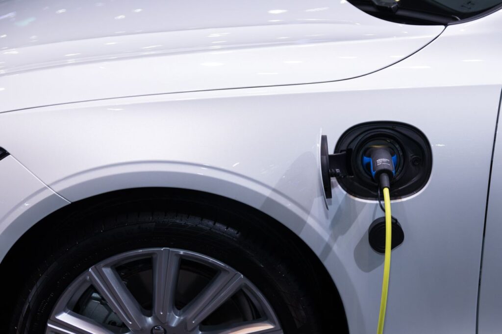 Flotte électrique : les entreprises pilotent à l'aveugle