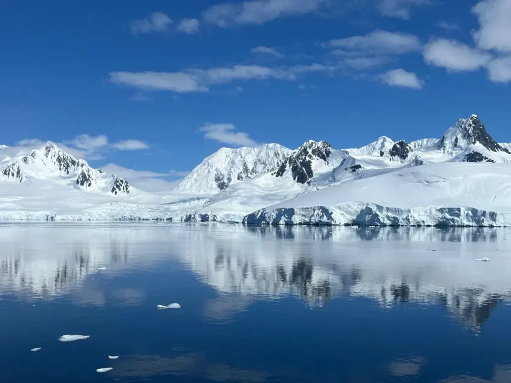Un trou dans la banquise de l’Antarctique, presque aussi vaste que le Portugal, s’est ouvert : les scientifiques comprennent enfin la raison